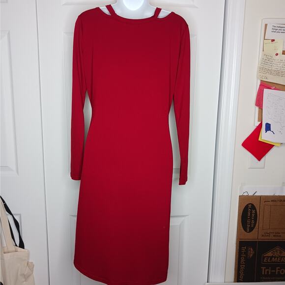 Berryou Red V Neck Midi Dress NWOT Size Medium - Picture 3 of 8